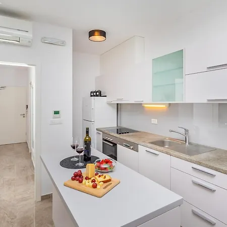 Apartman Leona Lägenhet *