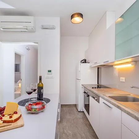 Apartman Leona
