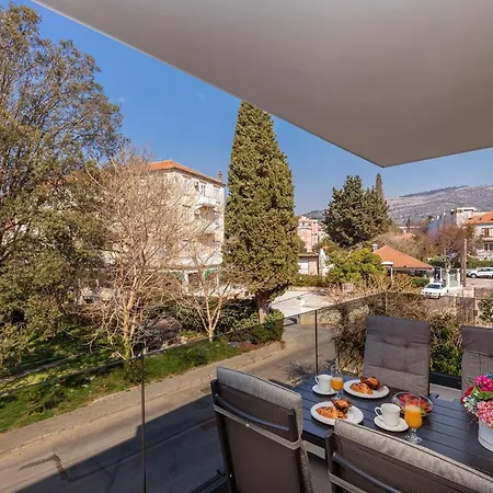 Apartman Leona Lägenhet *